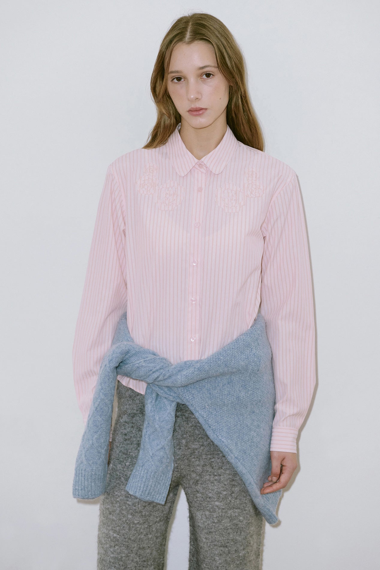 Sinoon Rose Artwork Shirt (Pink) – SeoulSeoul Sinoon Rose Artwork Shirt (Pink) – SeoulSeoul
