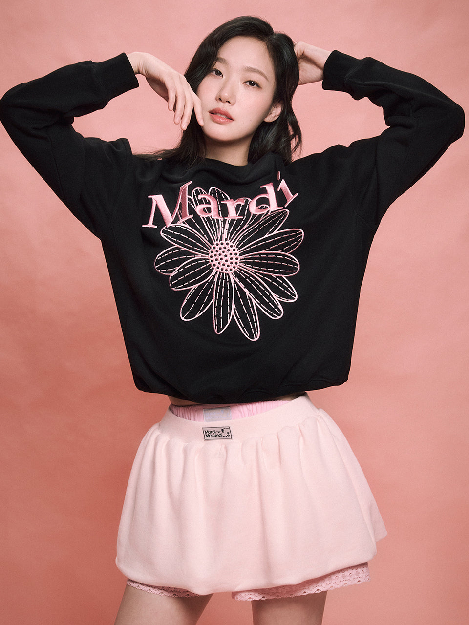 【公式・美品】SWEATSHIRT FLOWERMARDI_BLACK PINK MARDI SWEATSHIRT FLOWERMARDI NEEDLEWORK_BLACK PINK – SeoulSeoul