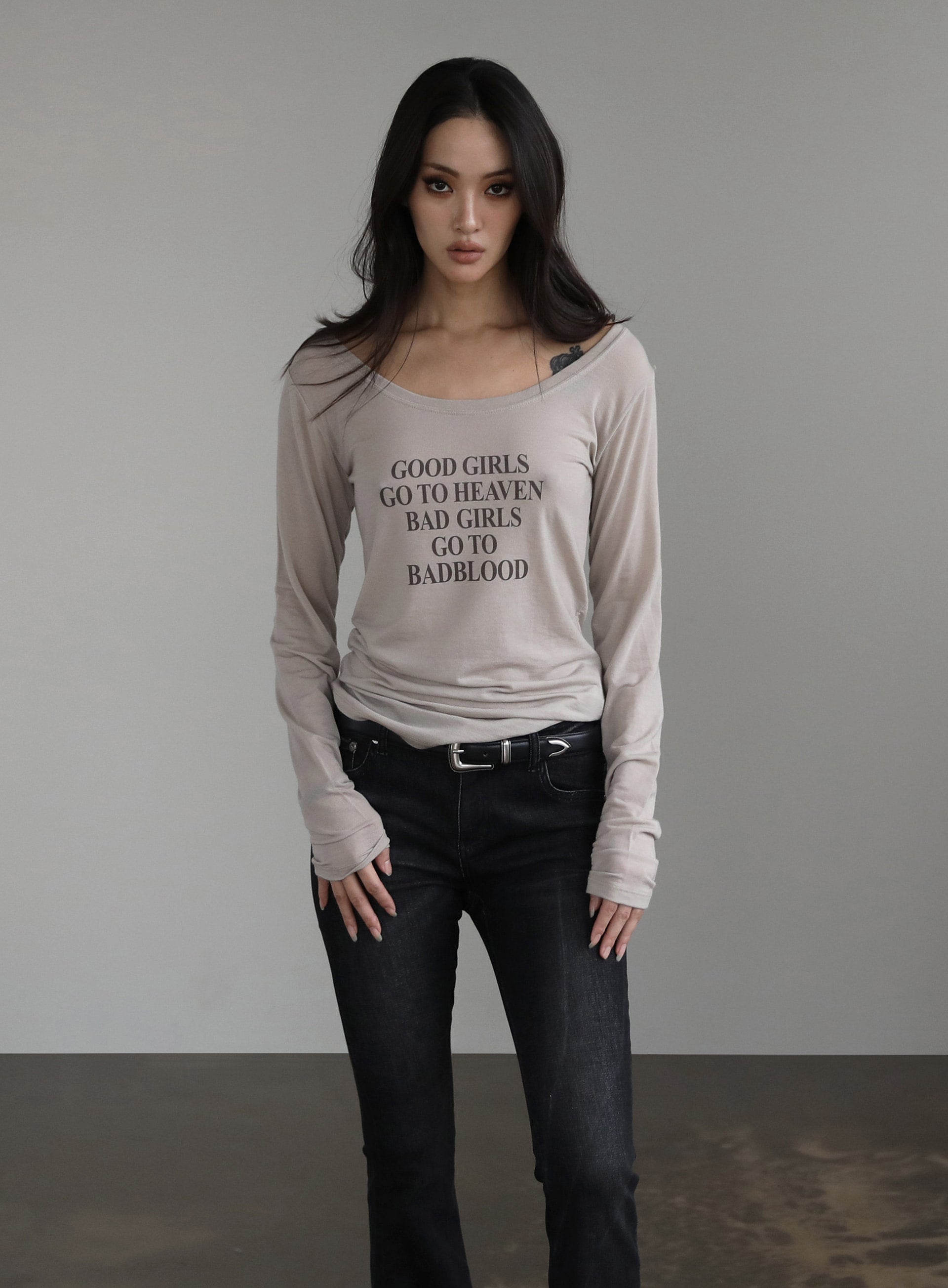 【BADBLOOD】 Bad Girls Loose Fit Top - Sand BAD BLOOD Bad Girls Loose Fit Top - Sand – SeoulSeoul