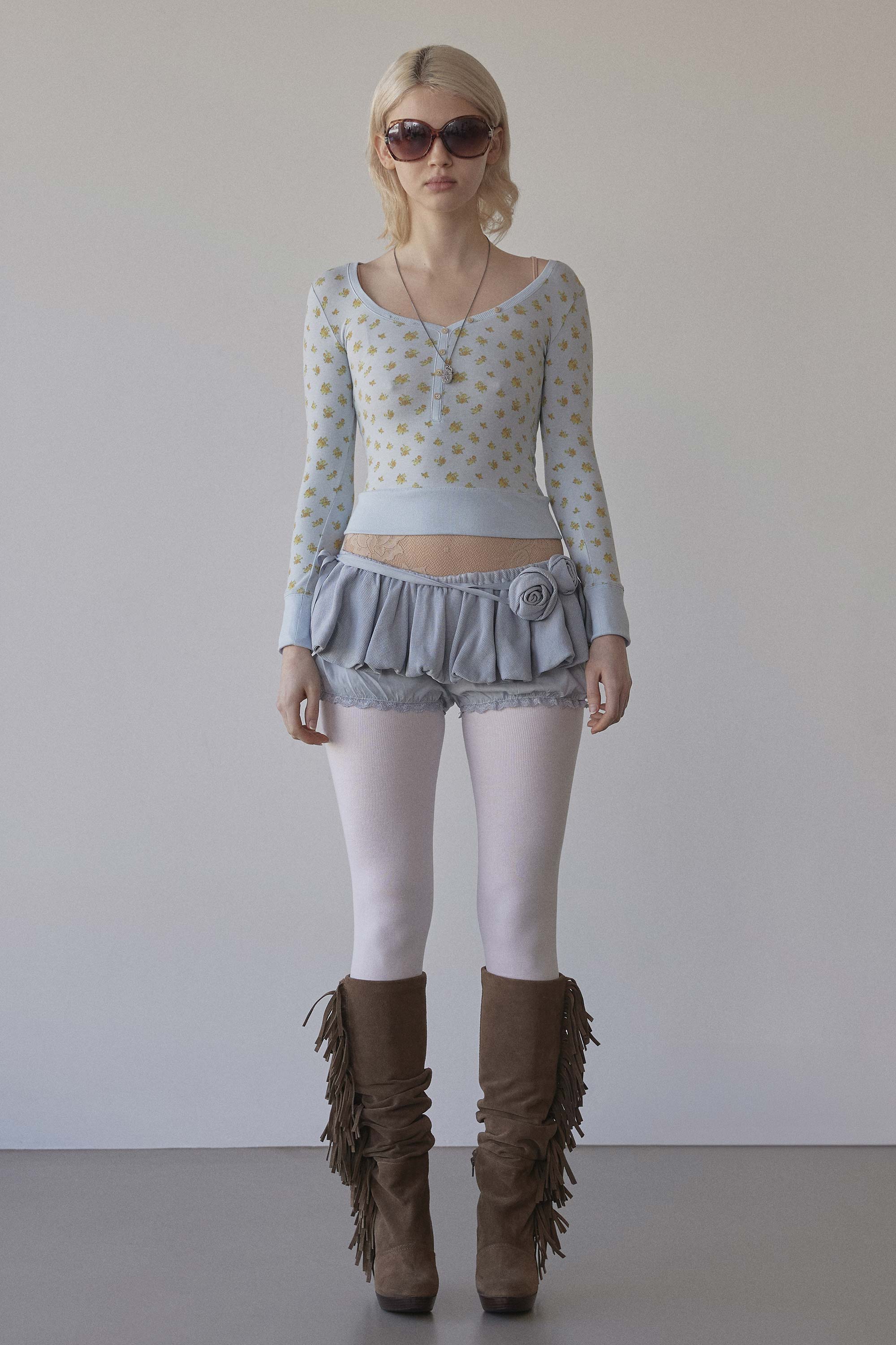 ● SCULPTOR ● Floral Cottage Button Henley SCULPTOR Floral Cottage Button Henley Sky – SeoulSeoul