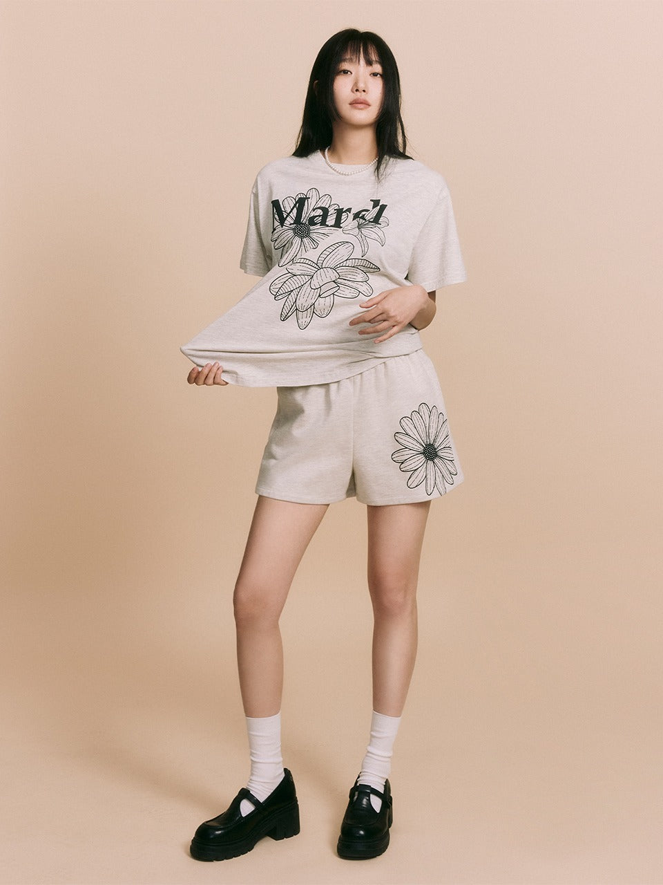 ●Mardi Mercredi●SWEAT SHORTS FLOWER_OATMEAL BLACK MARDI SWEAT SHORTS FLOWER_OATMEAL BLACK – SeoulSeoul
