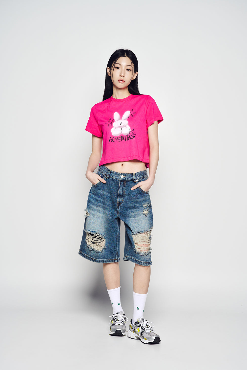 【ADLV】 WOMAN ROUND SPRAY RABBIT CROP SHORT SLEEVE T-SHIRT acmé de la vie ADLV WOMAN ROUND SPRAY RABBIT CROP SHORT