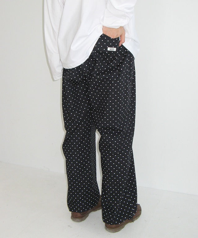 RONRON BACK HEART POCKET BANDING JOGGER PANTS NAVY DOT