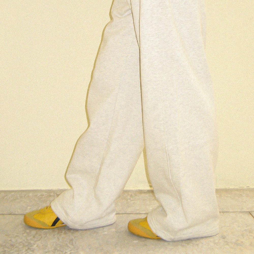 RONRON BACK HEART STITCH POCKET SWEAT JOGGER PANTS WHITE