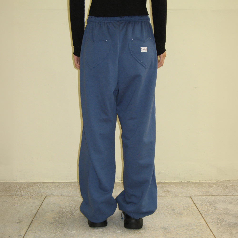 【RONRON】BACK HEART STITCH POCKET SWEAT JOGGER PANTS RONRON BACK HEART STITCH POCKET SWEAT JOGGER PANTS DUSTY