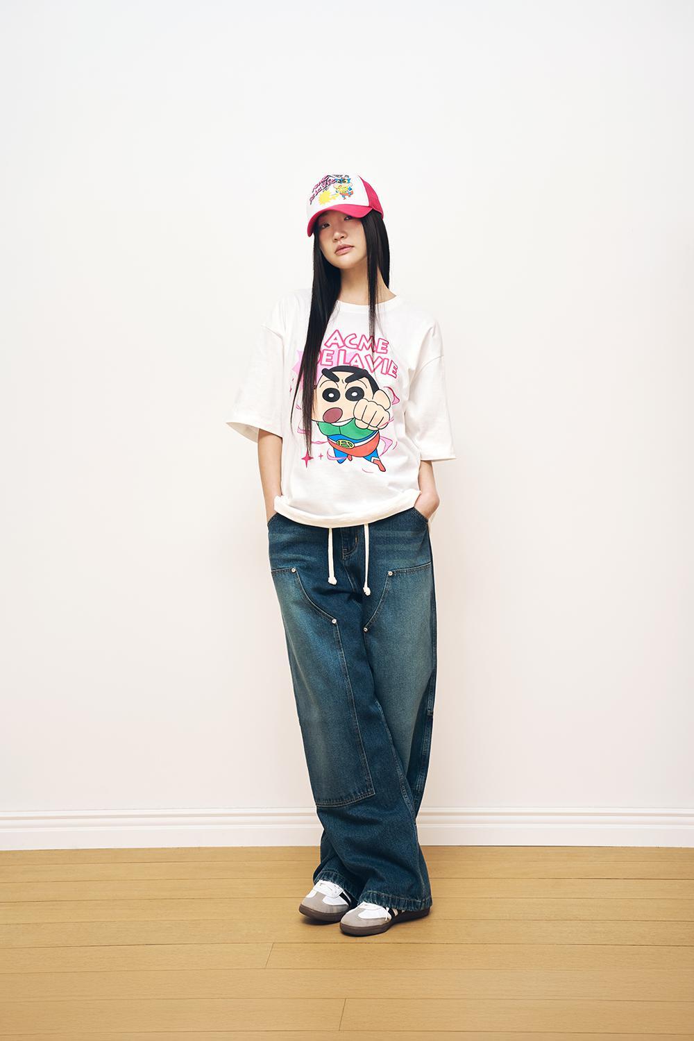【ADLV】 ACTION KAMEN SHINCHAN SHORT SLEEVE T-SHIRT acmé de la vie Action Kamen Shinchan T-Shirt – Black Short