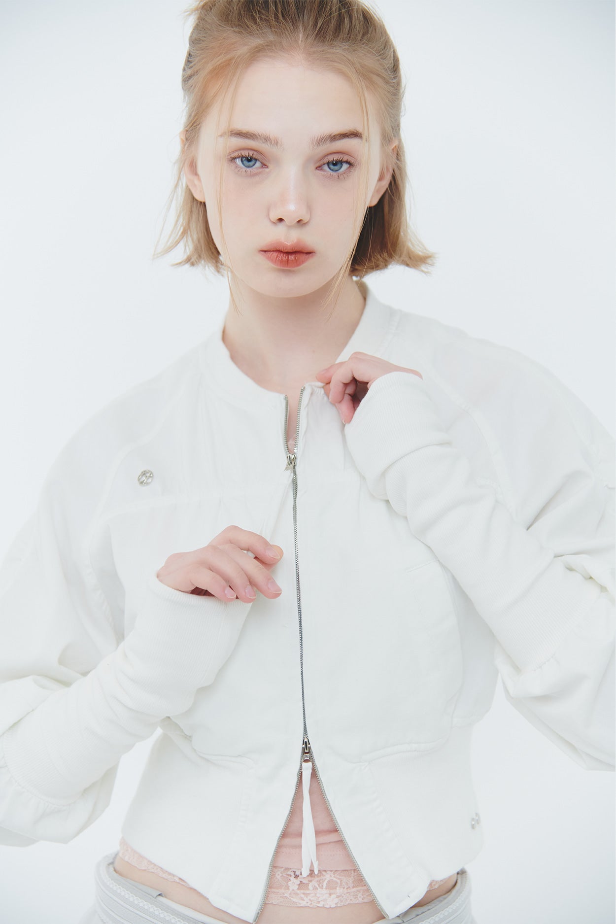 PAIN OR PLEASURE SARA SHIRRING JUMPER WHITE – SeoulSeoul