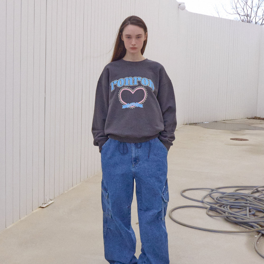 RONRON LACE HEART GRAPHIC SWEATSHIRTS CHARCOAL – SeoulSeoul