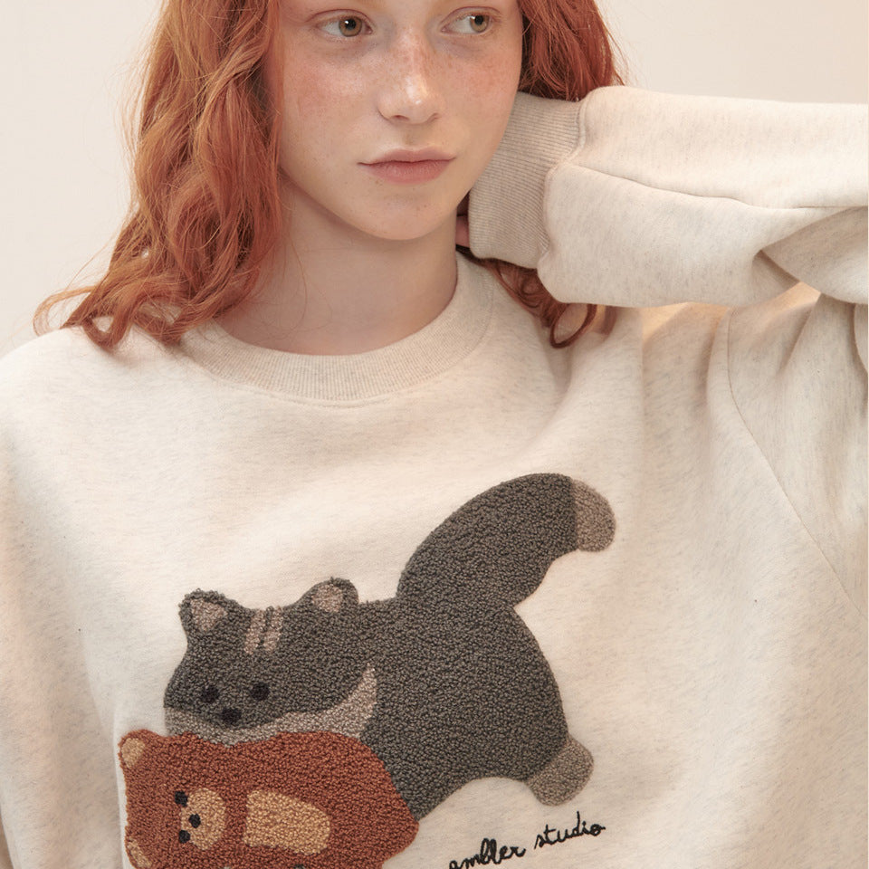 【AMBLER】 Cat biting Cat Pullover Crew Neck Sweater Knit AMBLER Cat Biting Teddy Bear Overfit Sweatshirt – SeoulSeoul