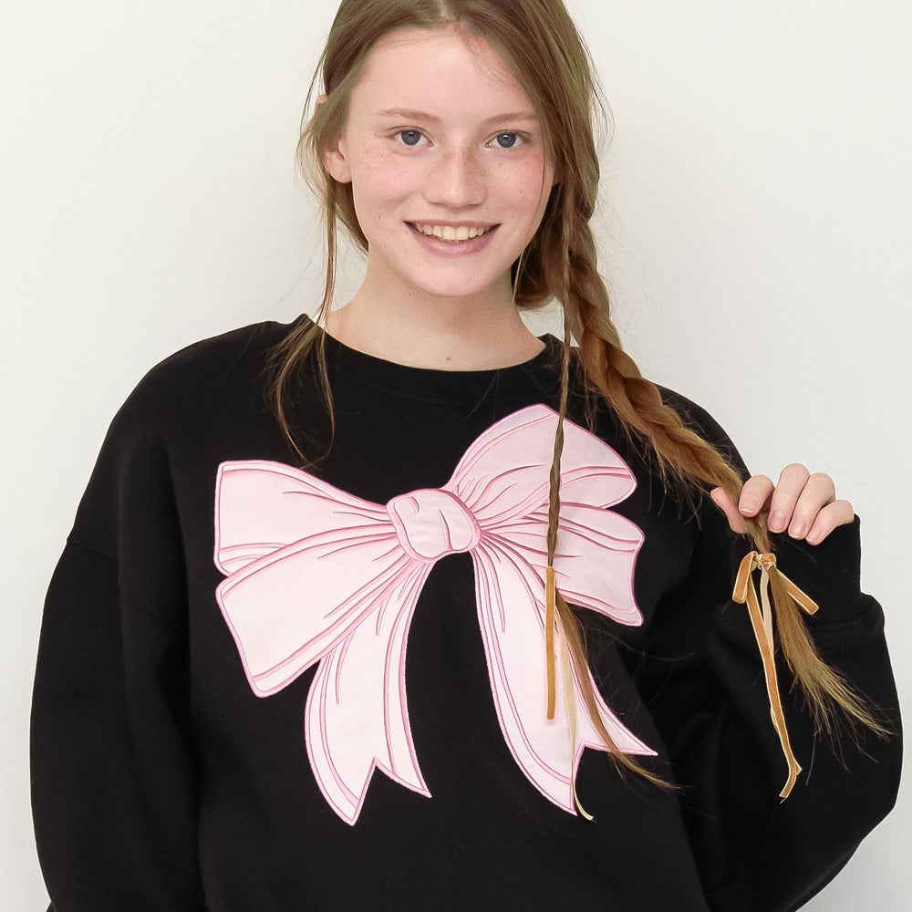 良質  RONRON BIG SeoulSeoul – BLACK SWEATSHIRTS APPLIQUE RIBBON トップス