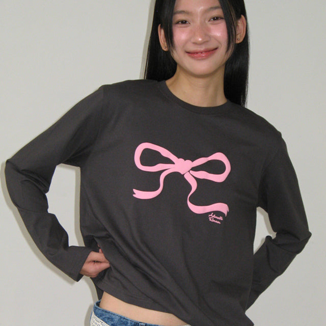 Tシャツ・カットソー RONRON EMBO HEART RIBBON BASIC FIT LONG SLEEVE CHARCOAL RONRON EMBO HEART RIBBON BASIC FIT LONG SLEEVE CHARCOAL