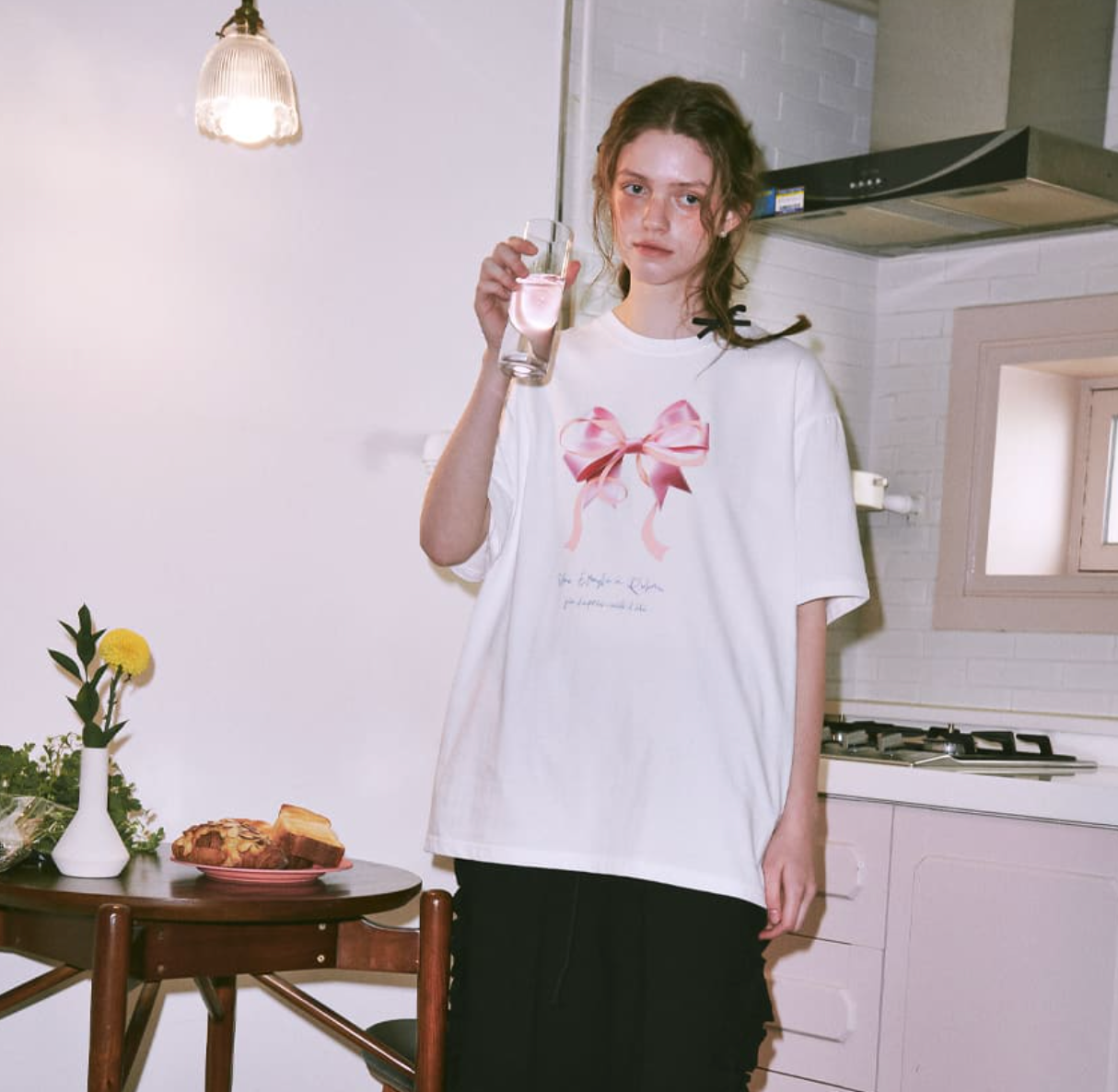 RONRON DOUBLE RIBBON OVER FIT T SHIRT WHITE – SeoulSeoul