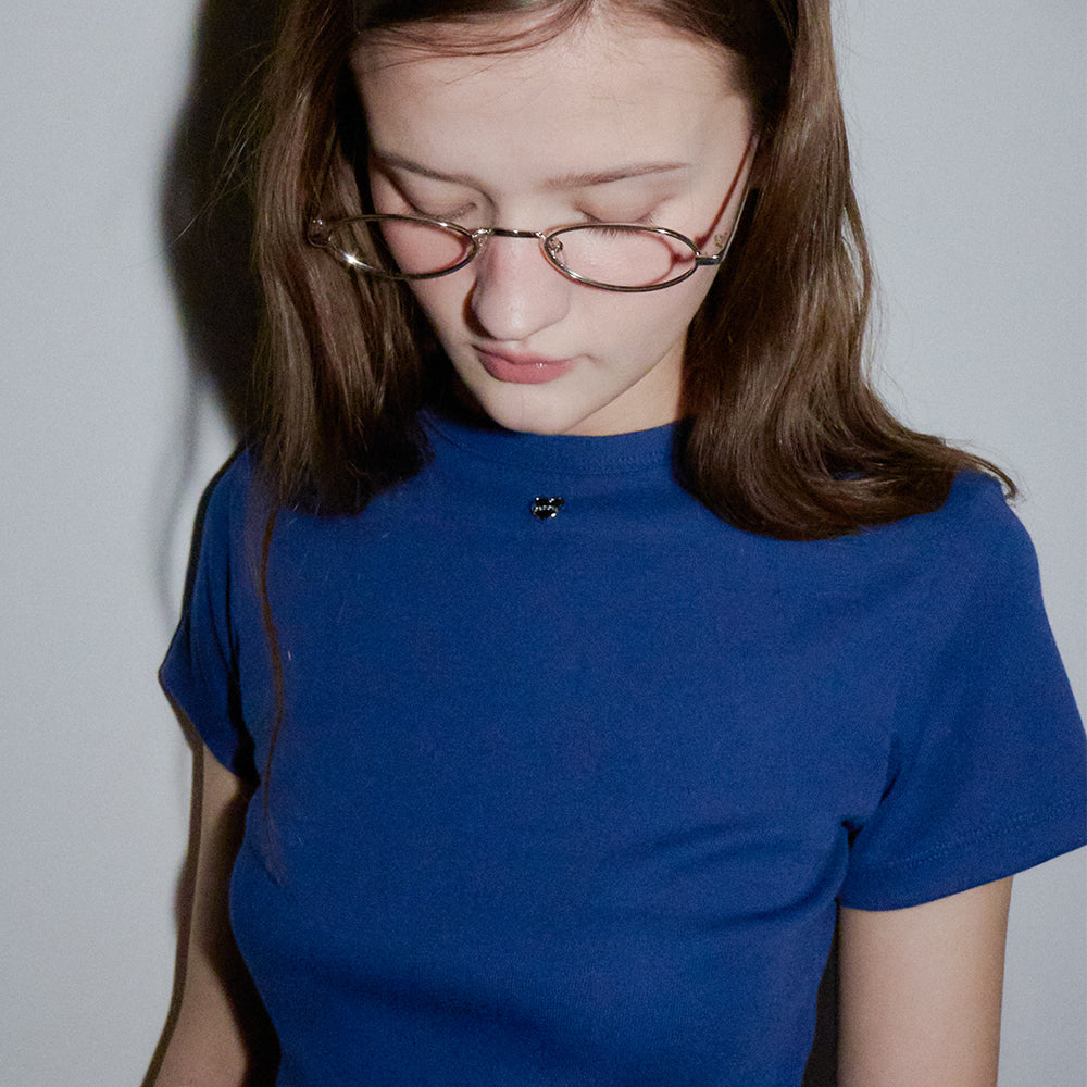 ★2024SS新作★RONRON★CRAYON RIBBON SLIM CROP T SHIRT RONRON BACK RIBBON HEART SLIM CROP T SHIRTS NAVY – SeoulSeoul