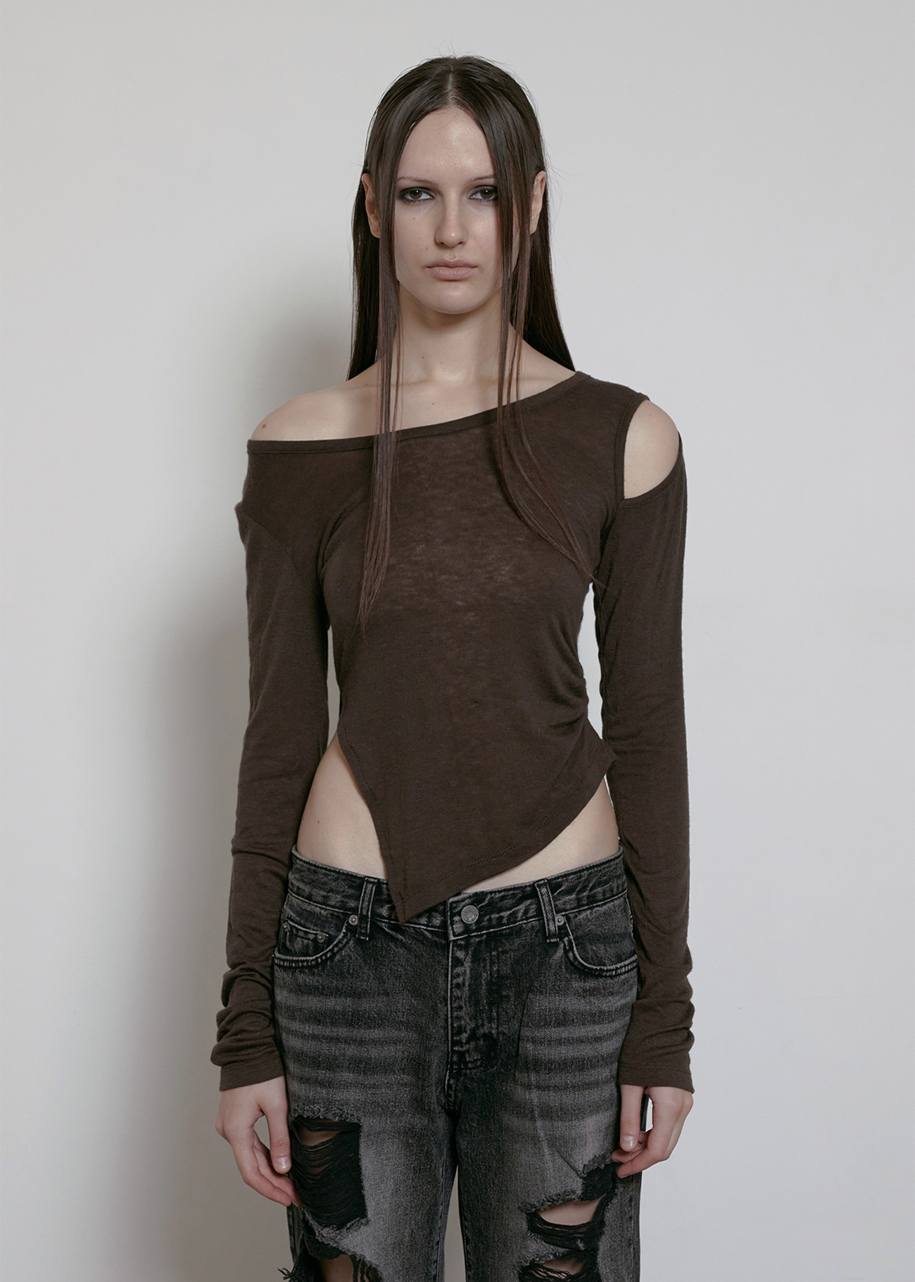 【BOHEMIAN SEOUL】25ss SHOULDER SHIRRING SLEEVE BOHEMSEO SLEEVE HOLE SHIRRING TOP, BLACK – SeoulSeoul