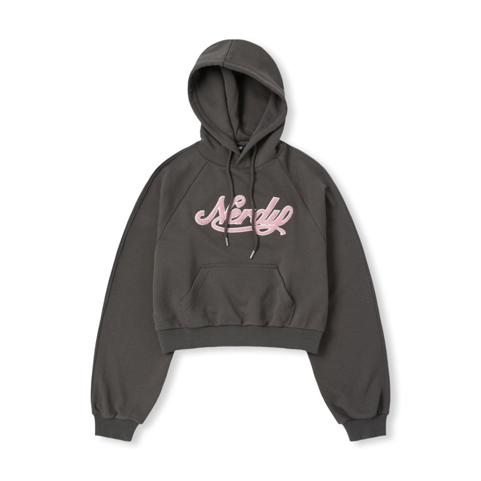 [ NERDY ]★24FW★WOMEN'S CULSIVE LOGO CROP SWEATSHIRT SET NERDY Culsive Logo Crop Pullover Hoodie Charcoal – SeoulSeoul