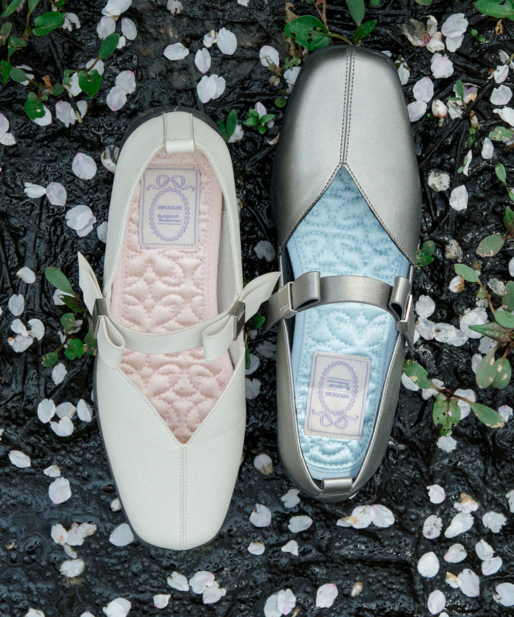 【Rockfish Weatherwear】X MINJUKIM BLISS RIBBON SNEAKERS ROCKFISH X MINJUKIM BLISS RIBBON SNEAKERS – SeoulSeoul