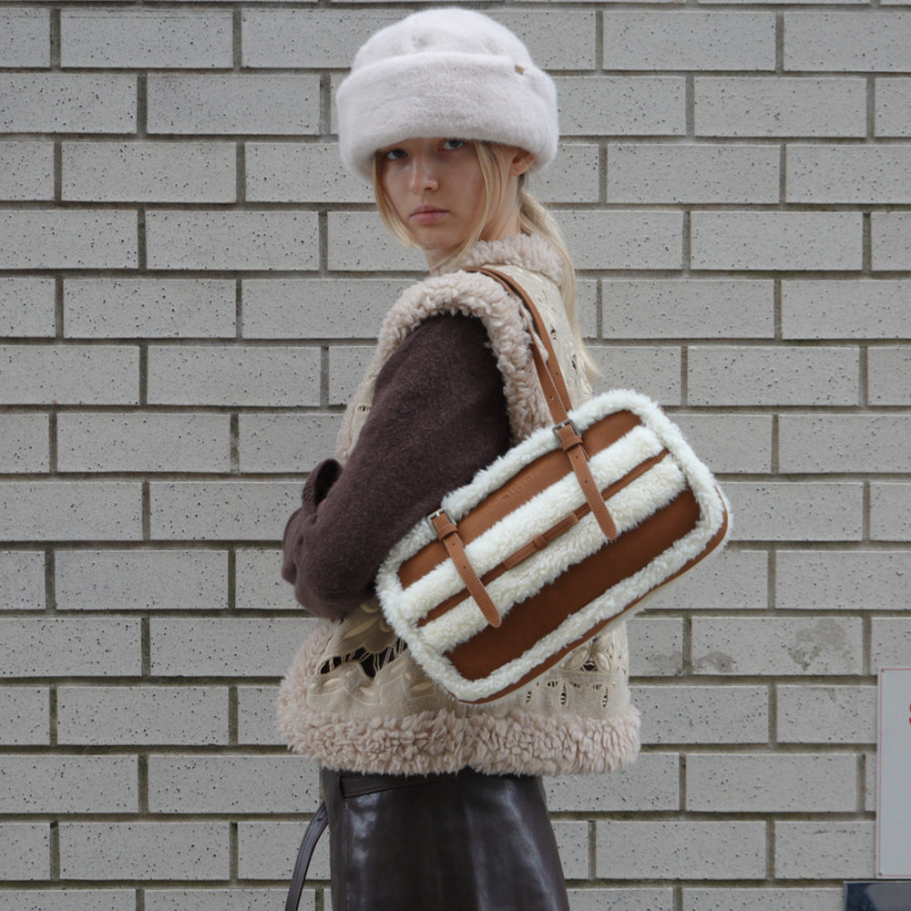★CARLYN★ Shearling Rizzle BROWNH74347010 H74347010Q CARLYN_GLOBAL