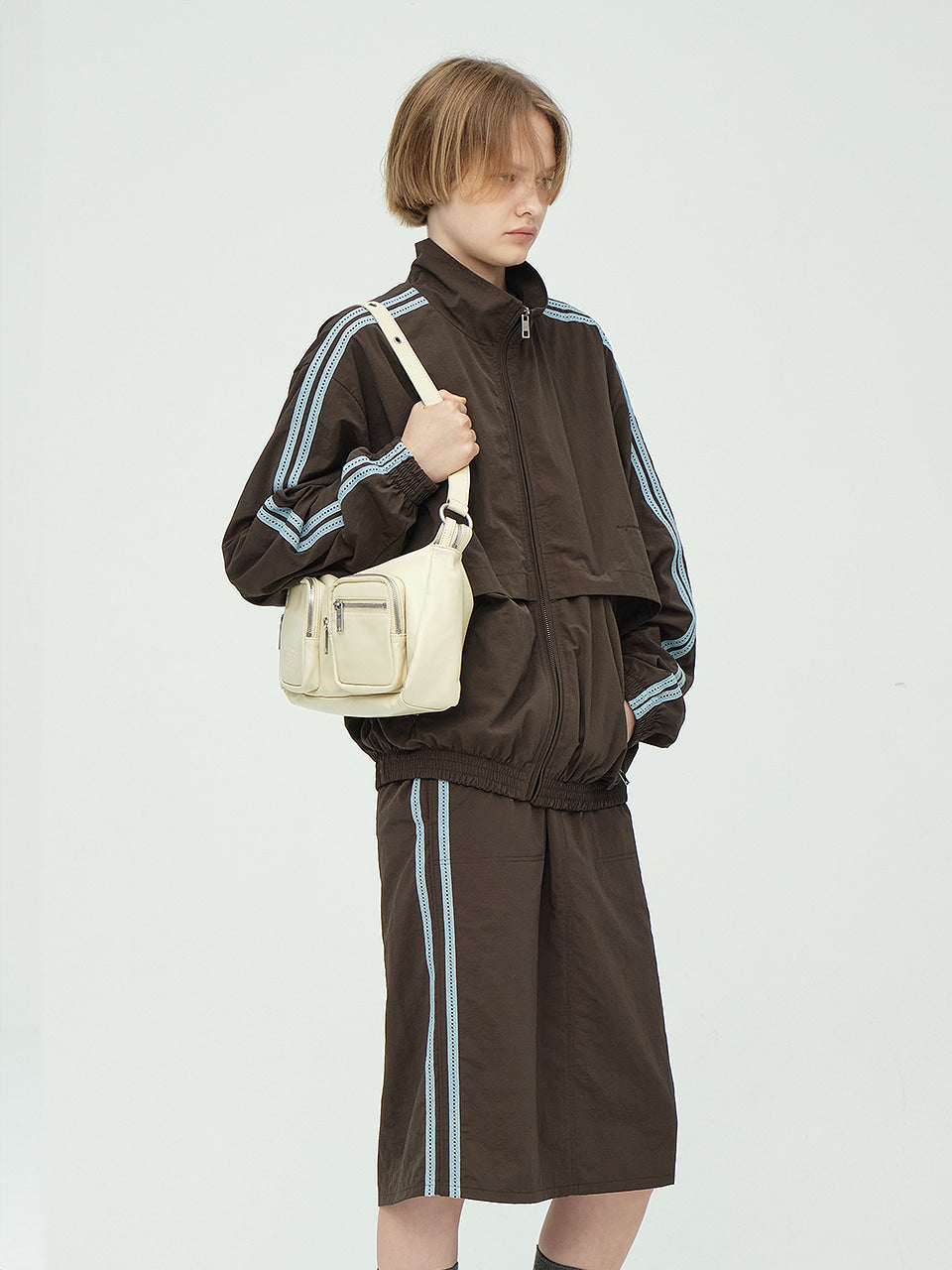 MARGESHERWOOD OUTPOCKET HOBO_blond wood glossy plain