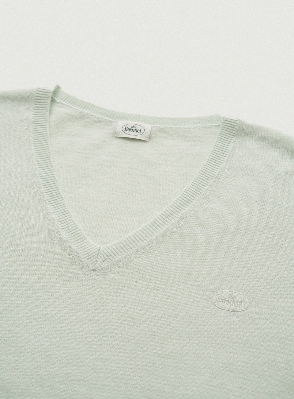 the Barnnet Mint Light Plain V-Neck Knit Sweater – Soft