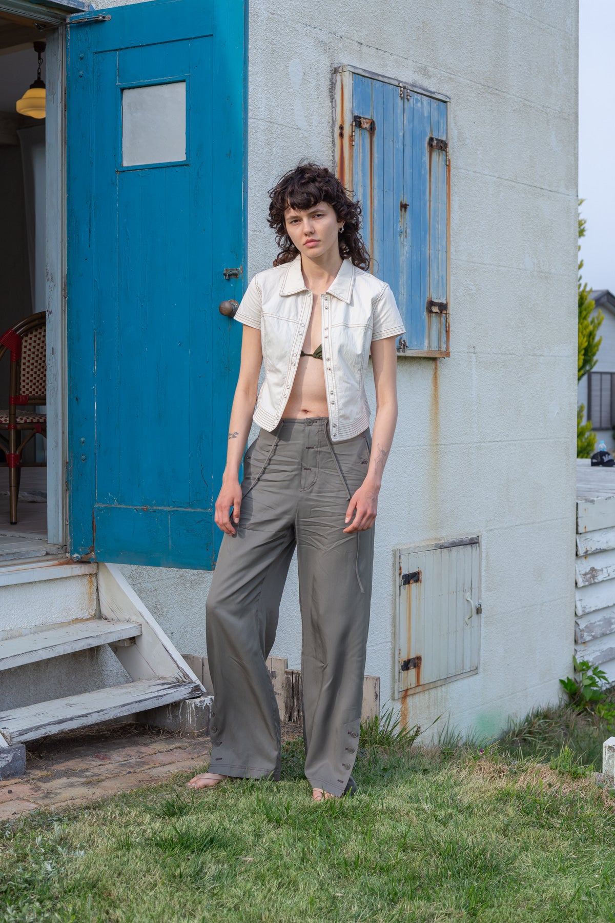無料配送 ◆ MATIN KIM ◆ BUTTON POINT STRING WIDE PANTS MATIN KIM BUTTON POINT STRING WIDE PANTS IN KHAKI – SeoulSeoul