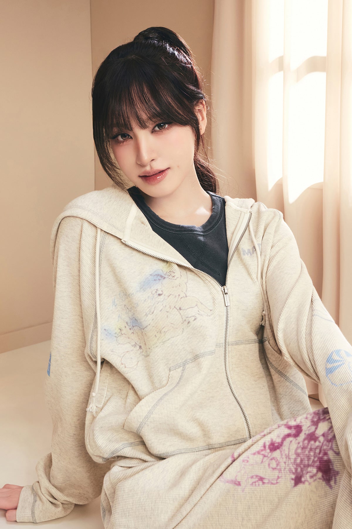 トップス MATIN KIM SKETCH GRAFFITI WAFFLE HOODY Matin Kim Sketch Graffiti Waffle Hoody Zip Up - Light Beige
