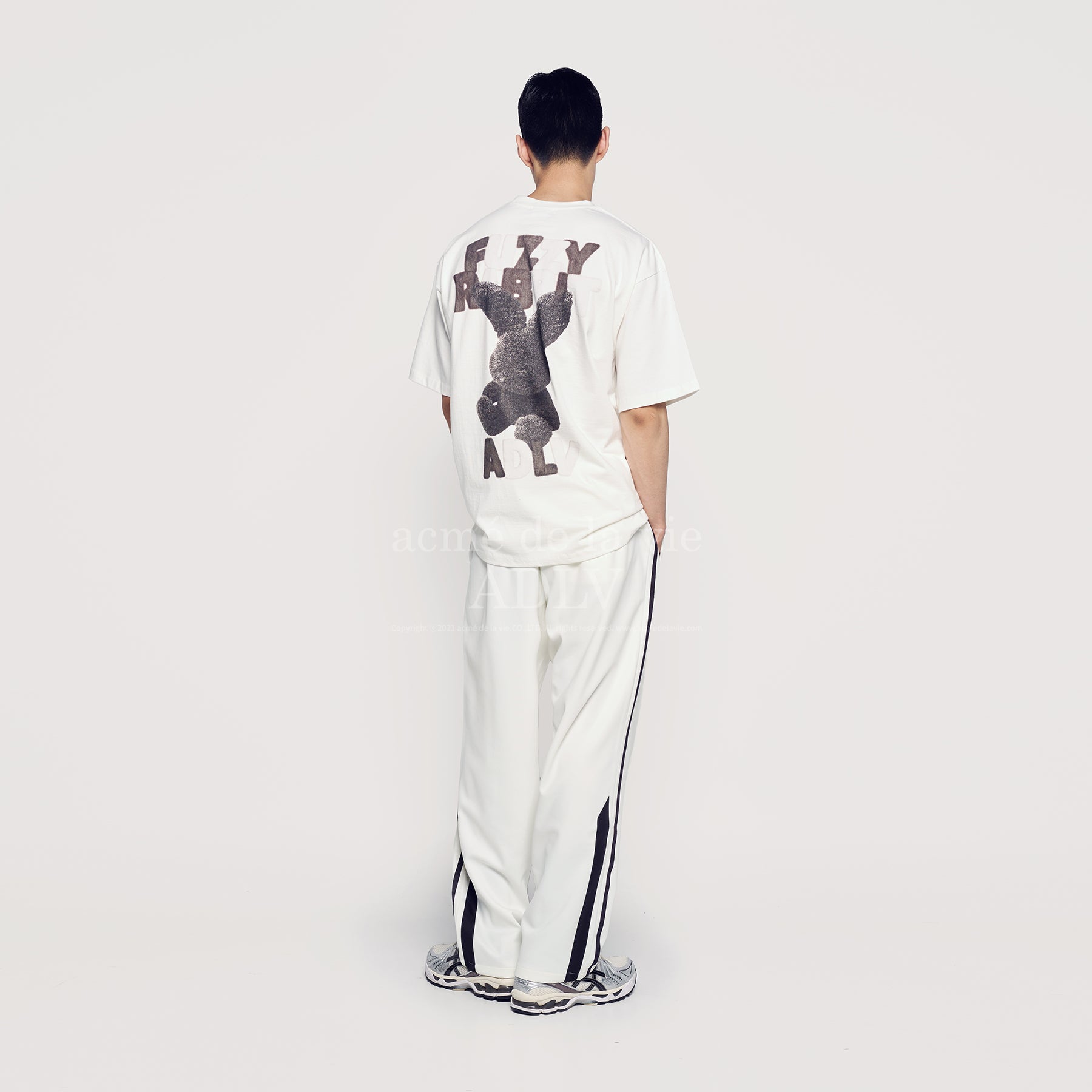 Tシャツ・カットソー ACME DE LA VIE CREAM FUZZY RABBIT SHORT SLEEVE T-SHI 4BUK083 acmé de la vie ADLV FUZZY FONT RABBIT SHORT SLEEVE T-SHIRT
