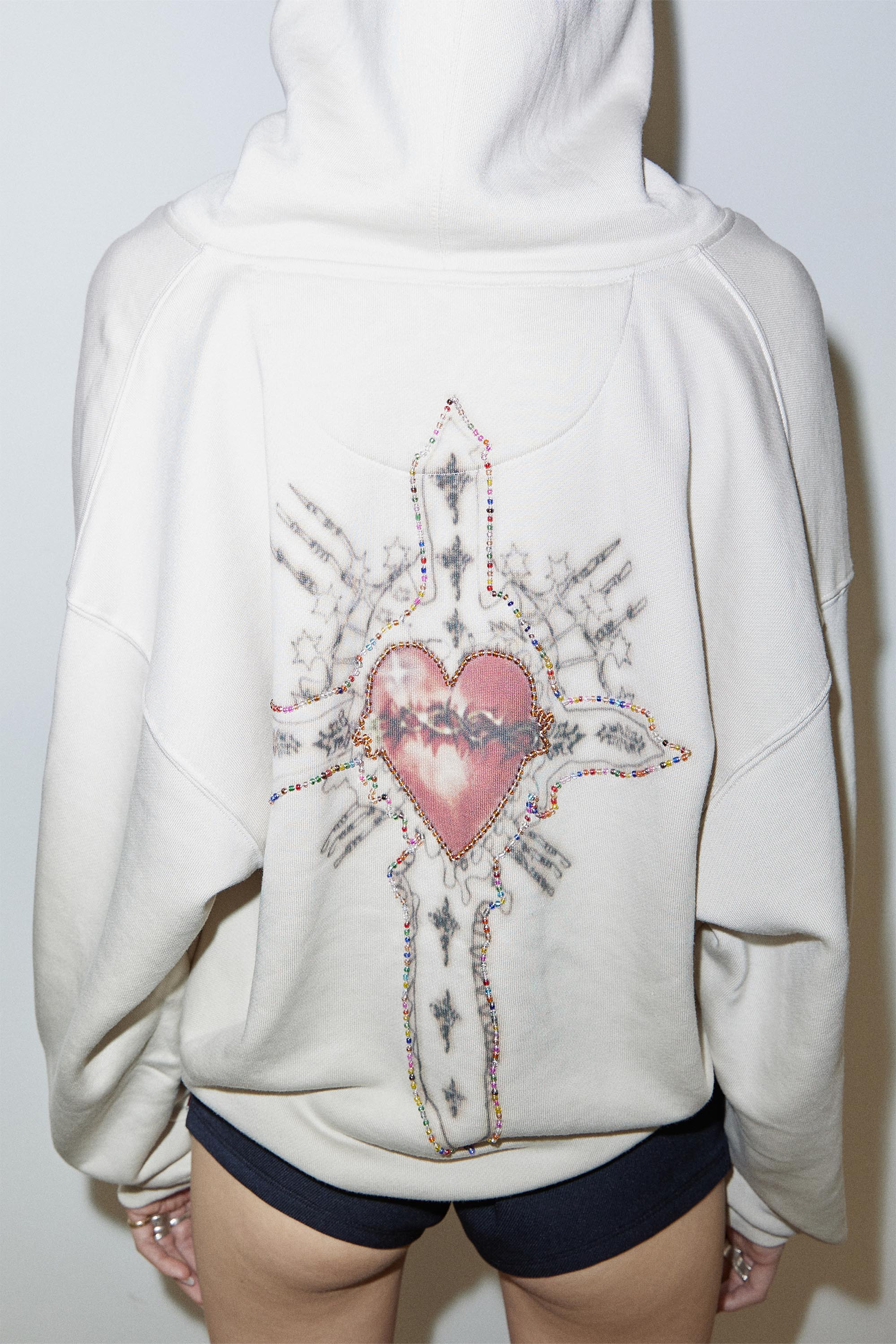 SCULPTOR Beaded Saint Hoodie White（M） SCULPTOR Beaded Saint Hoodie Zip-Up Dirty White – SeoulSeoul