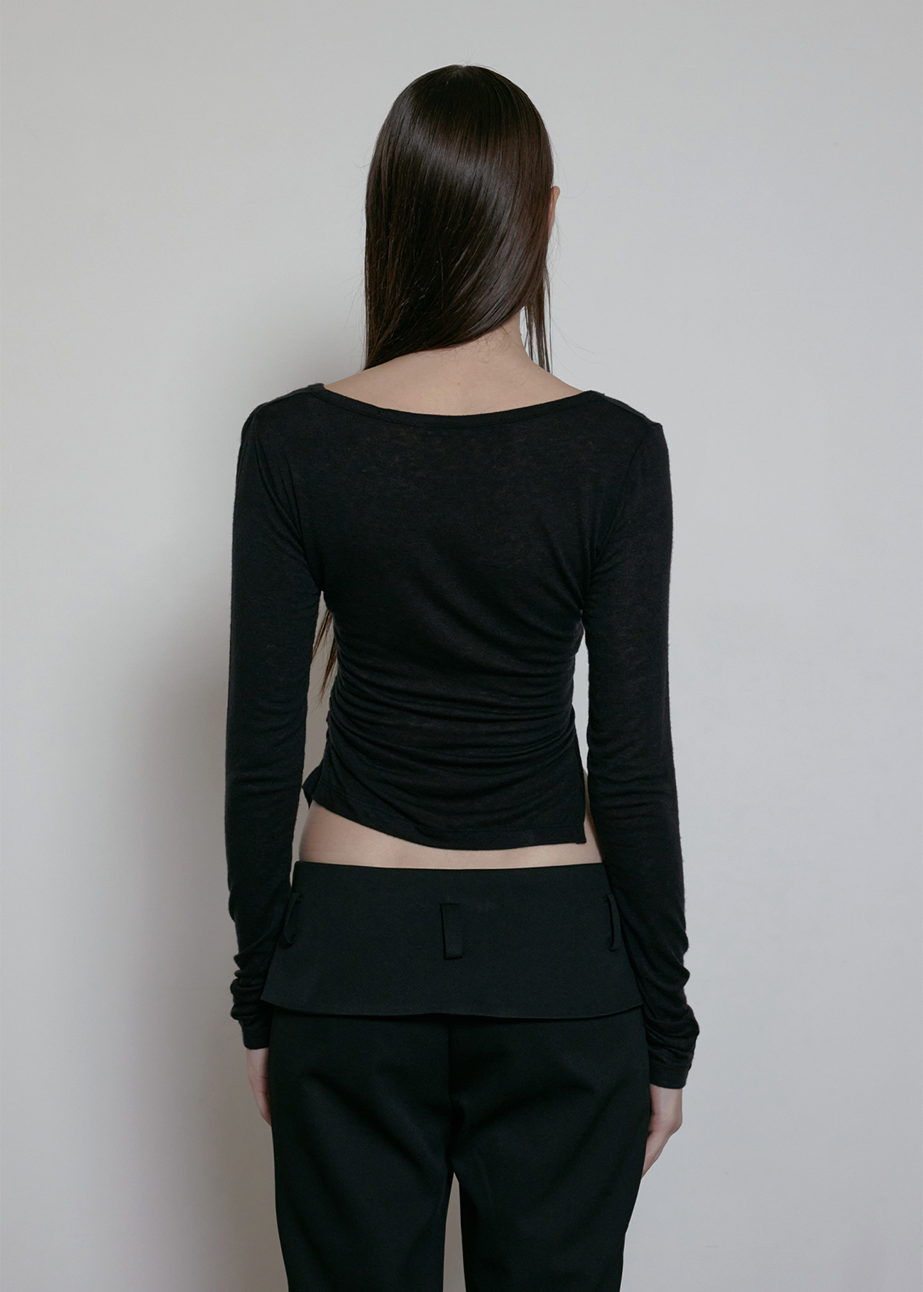 【BOHEMIAN SEOUL】SHOULDER SHIRRING SLEEVE (2COLORS) BOHEMSEO SLEEVE HOLE SHIRRING TOP, BLACK – SeoulSeoul