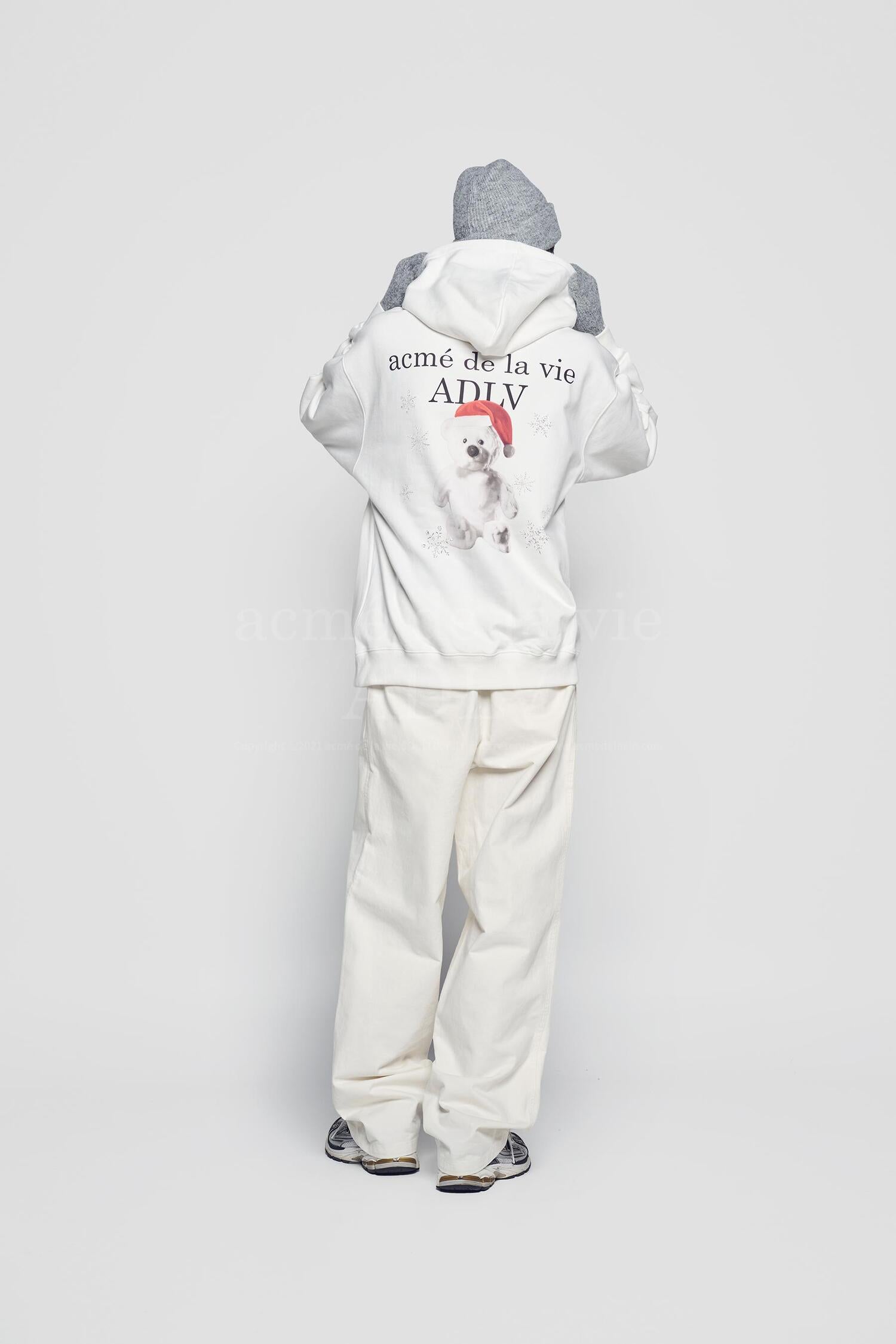 acmé de la vie ADLV SNOW BEAR HOODIE CREAM – SeoulSeoul