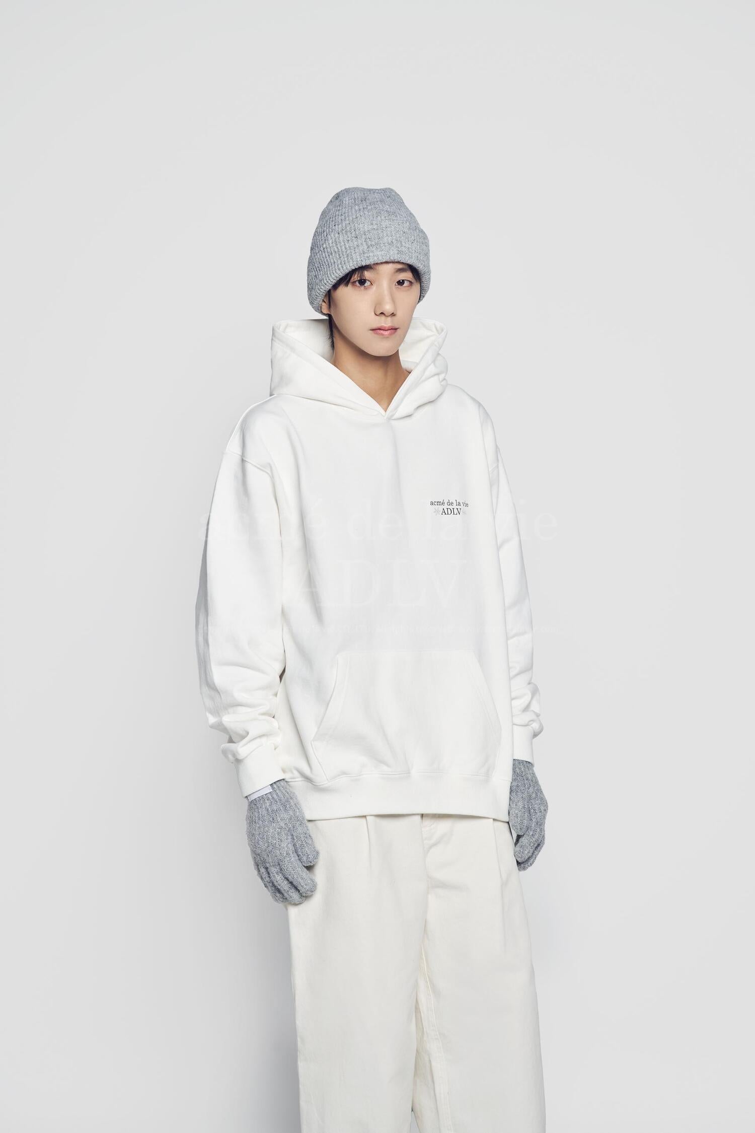 acmé de la vie ADLV SNOW BEAR HOODIE CREAM – SeoulSeoul