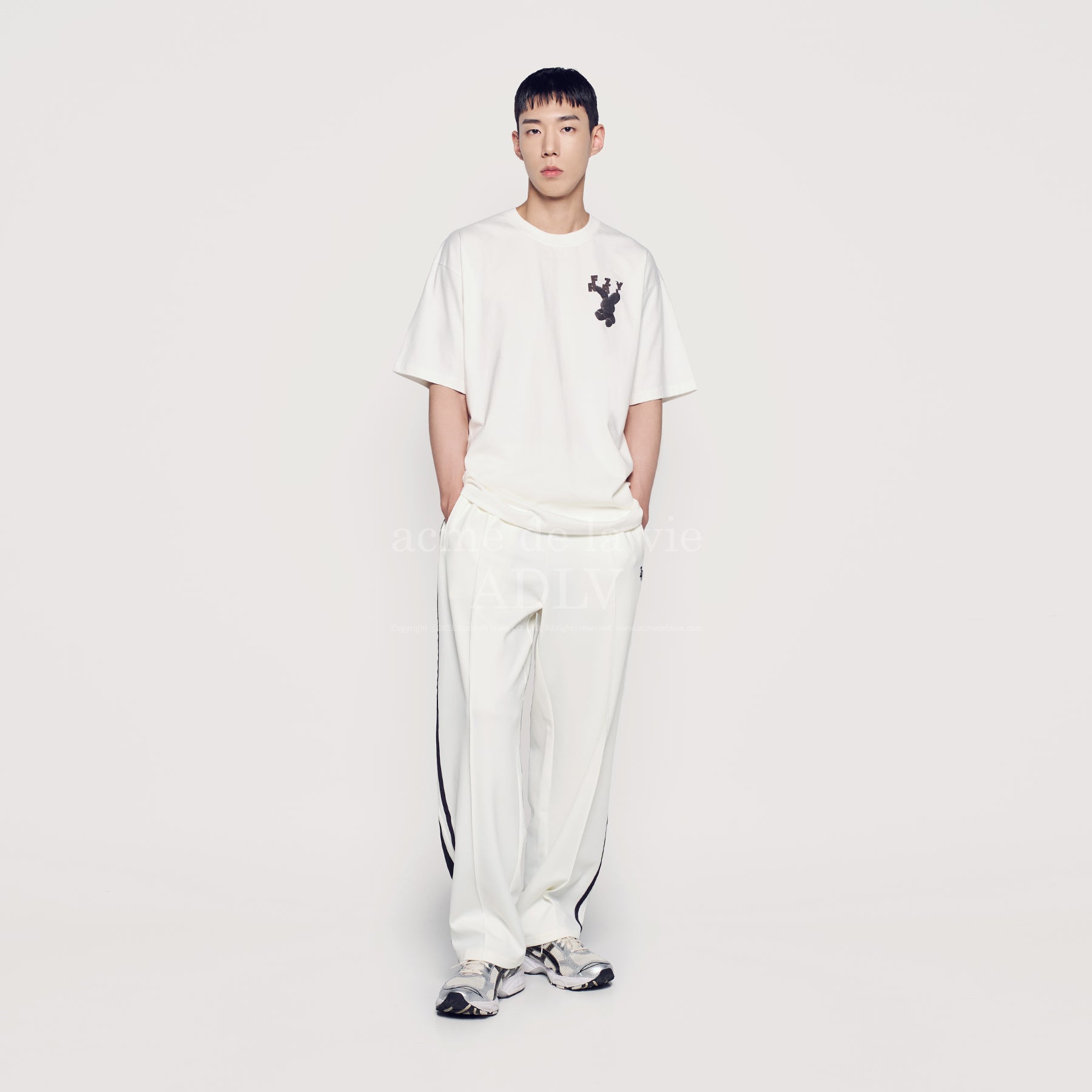 Tシャツ・カットソー ACME DE LA VIE CREAM FUZZY RABBIT SHORT SLEEVE T-SHI 4BUK083 acmé de la vie ADLV FUZZY FONT RABBIT SHORT SLEEVE T-SHIRT