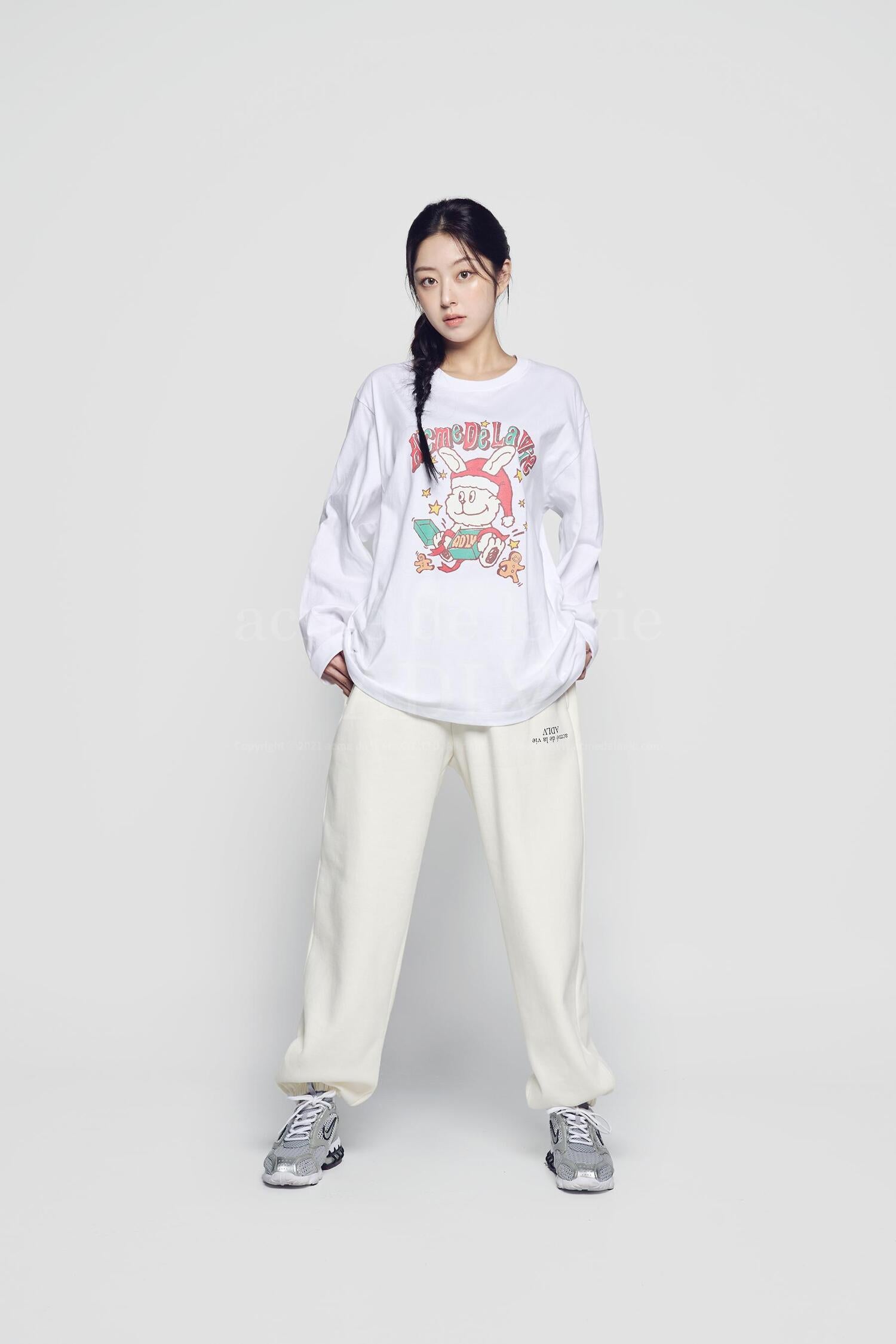 acmé de la vie ADLV SANTA RABBIT PRESENT LONG SLEEVE T-SHIRT