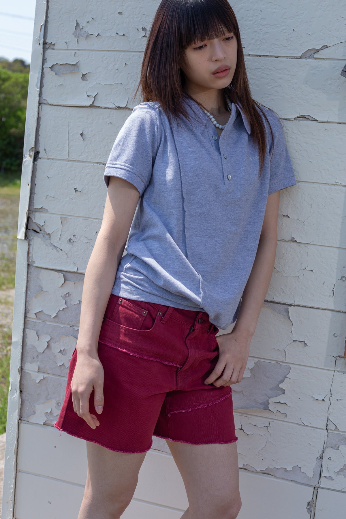 ショートパンツ [MATINKIM]cut line point denim shorts in red MATIN KIM CUT LINE POINT DENIM SHORTS IN RED – SeoulSeoul