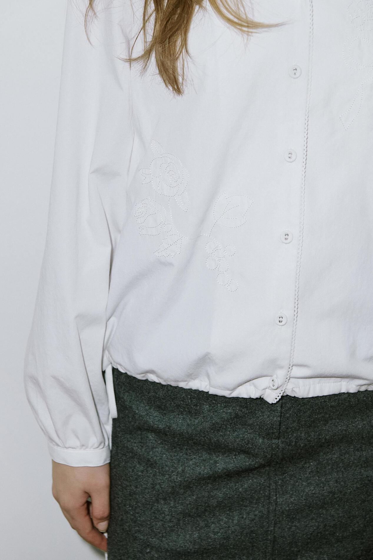 Sinoon V-Neck Lace Collar Lace Blouse (White) – SeoulSeoul