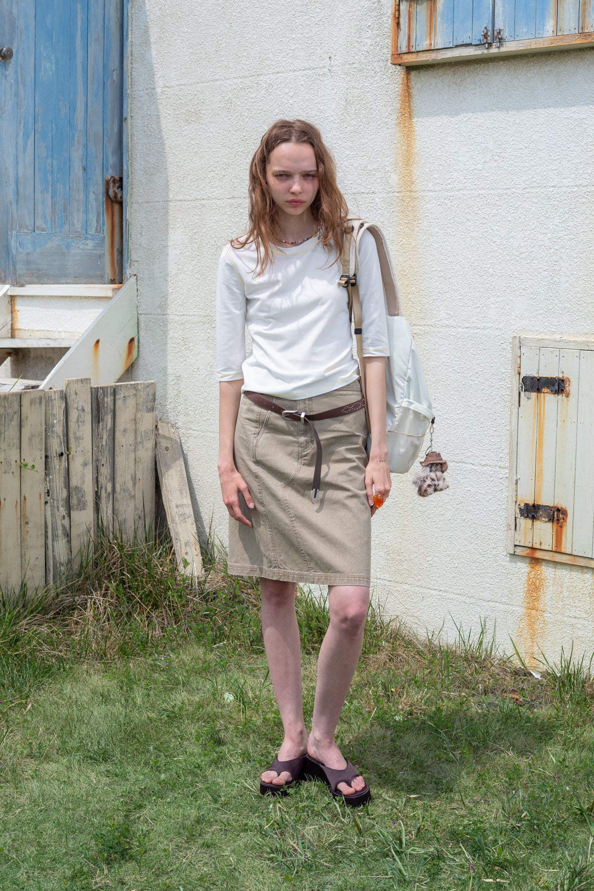 無料配送 ◆ MATIN KIM ◆ SIDE POCKET POINT MIDI SKIRT MATIN KIM SIDE POCKET POINT MIDI SKIRT IN LIGHT KHAKI
