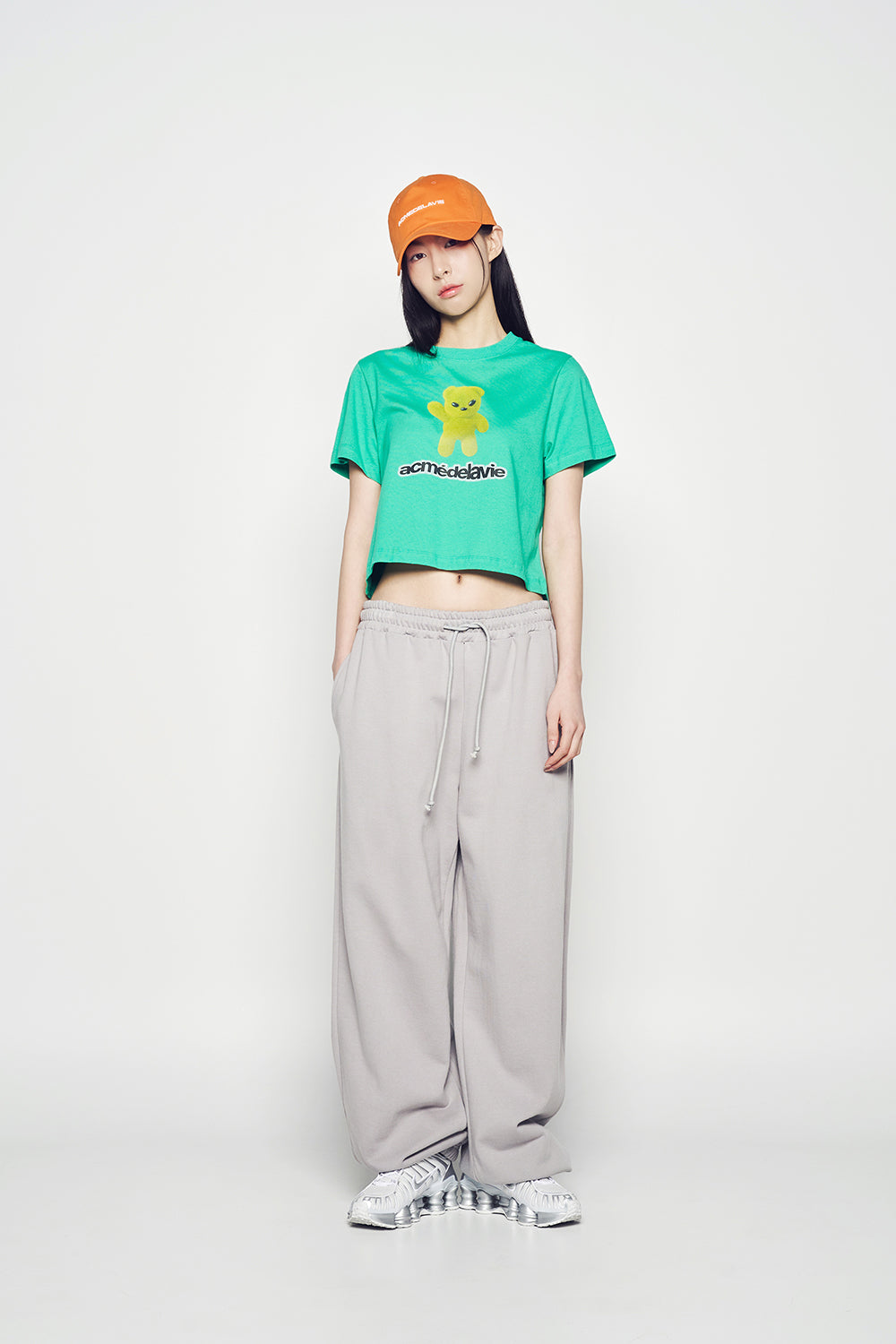 acmé de la vie ADLV WOMAN ALIEN BEAR CROP SHORT SLEEVE T
