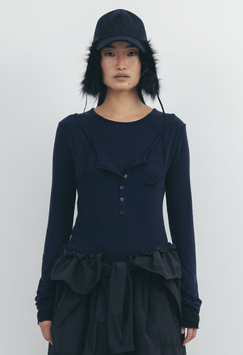 OPEN YY LAYERED HENLEY LOUNGE TEE, NAVY – SeoulSeoul