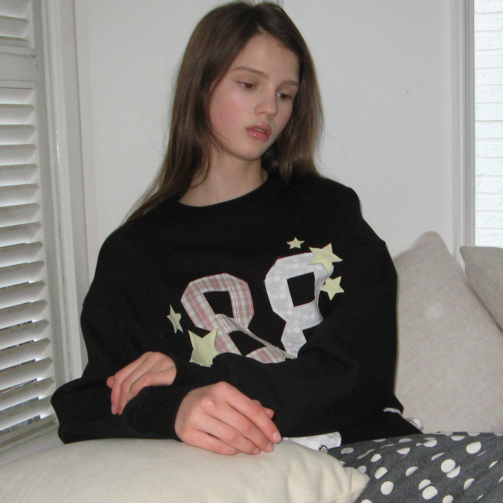 セットアップ RONRON 88 STAR MIXED APPLIQUE SWEATSHIRT BLACK RONRON 88 STAR MIXED APPLIQUE SWEATSHIRT BLACK – SeoulSeoul