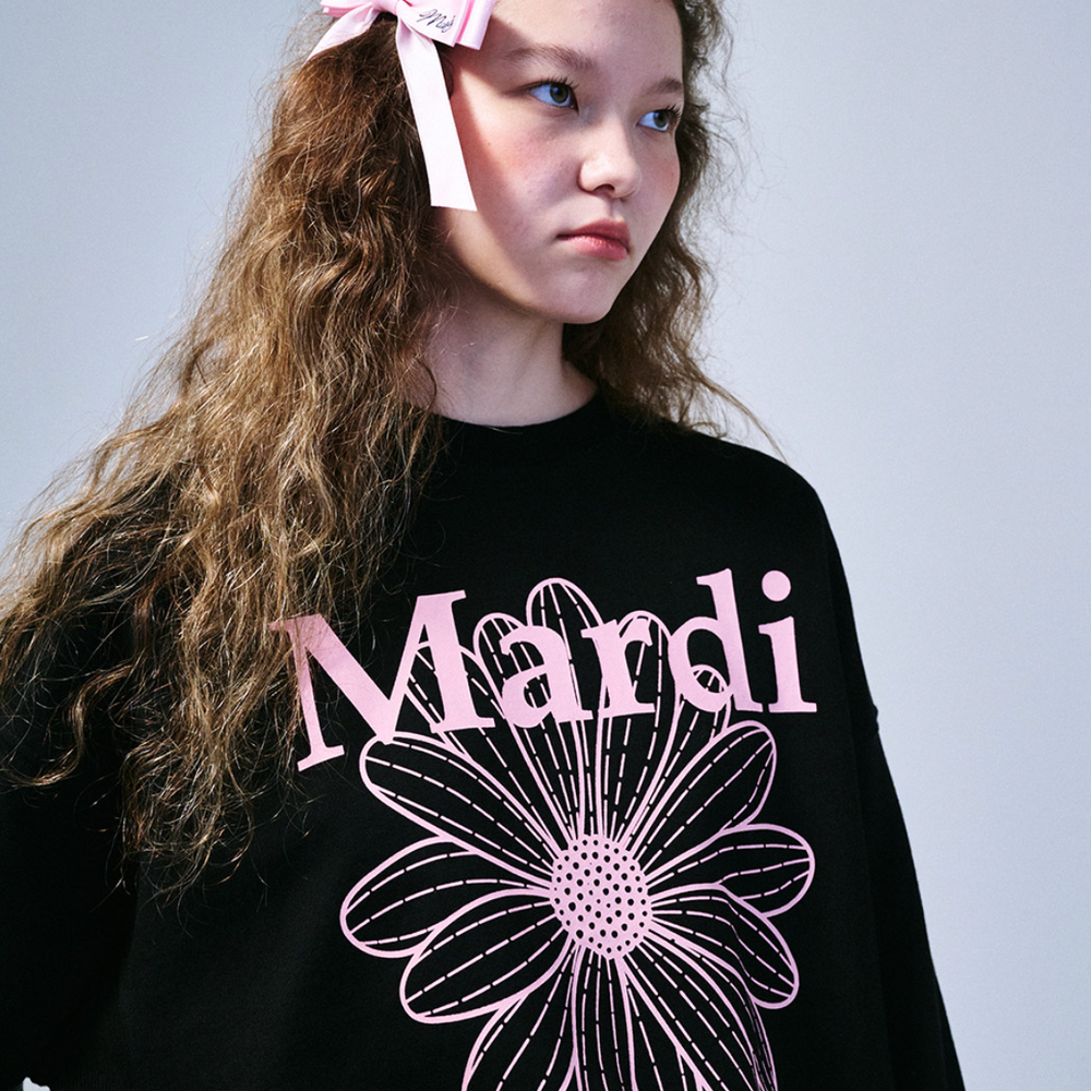 【T-ポイント5倍】 SWEATSHIRT MARDI FLOWERMARDI_BLACK SeoulSeoul – PINK トップス