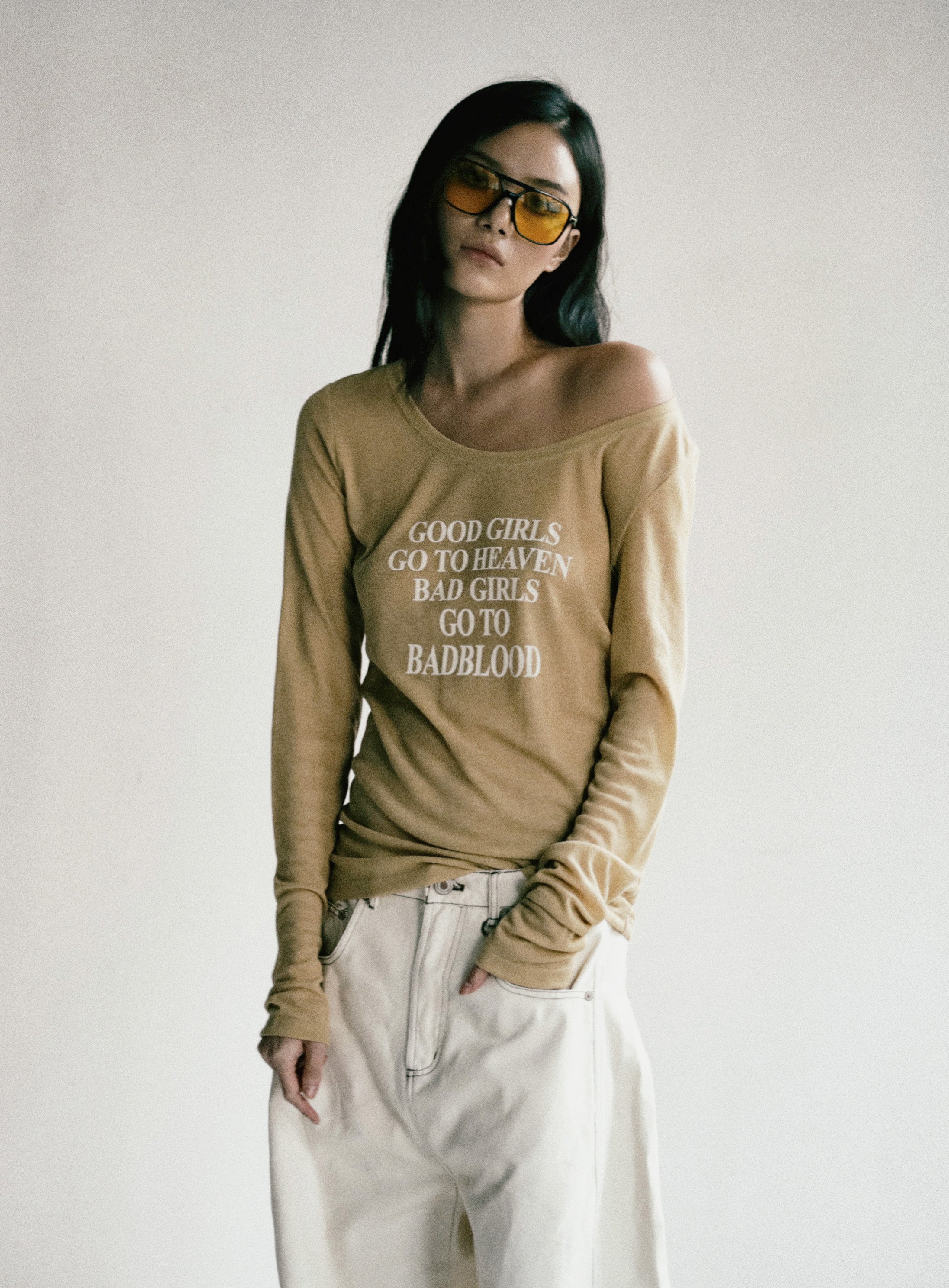 BADBLOOD★韓国人気 Bad Girls Loose Fit Top 2COLOR BADBLOOD☆韓国人気 Bad Girls Loose Fit Top 2COLOR (BADBLOOD