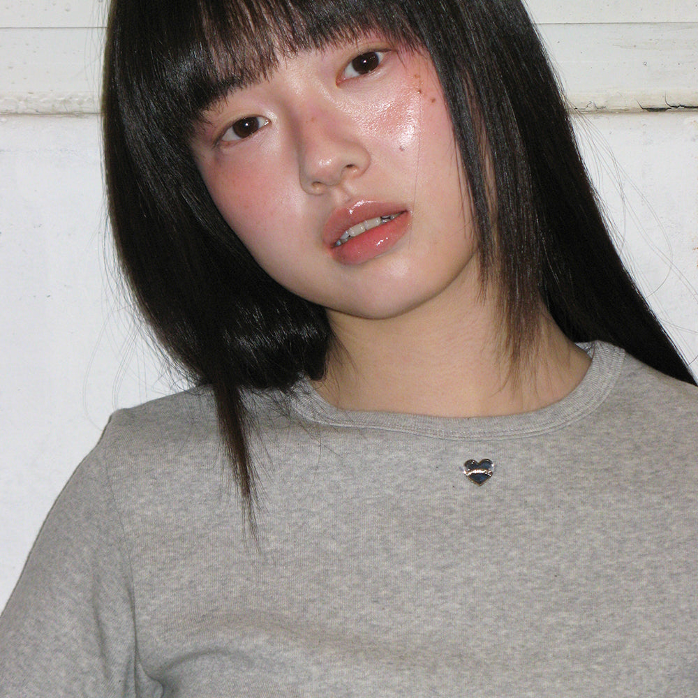 ◆RONRON◆ ROSE RIBBON POINT SLIM CROP T SHIRT MELANGE GREY 론론(RONRON) ROSE RIBBON POINT SLIM CROP T SHIRT MELANGE