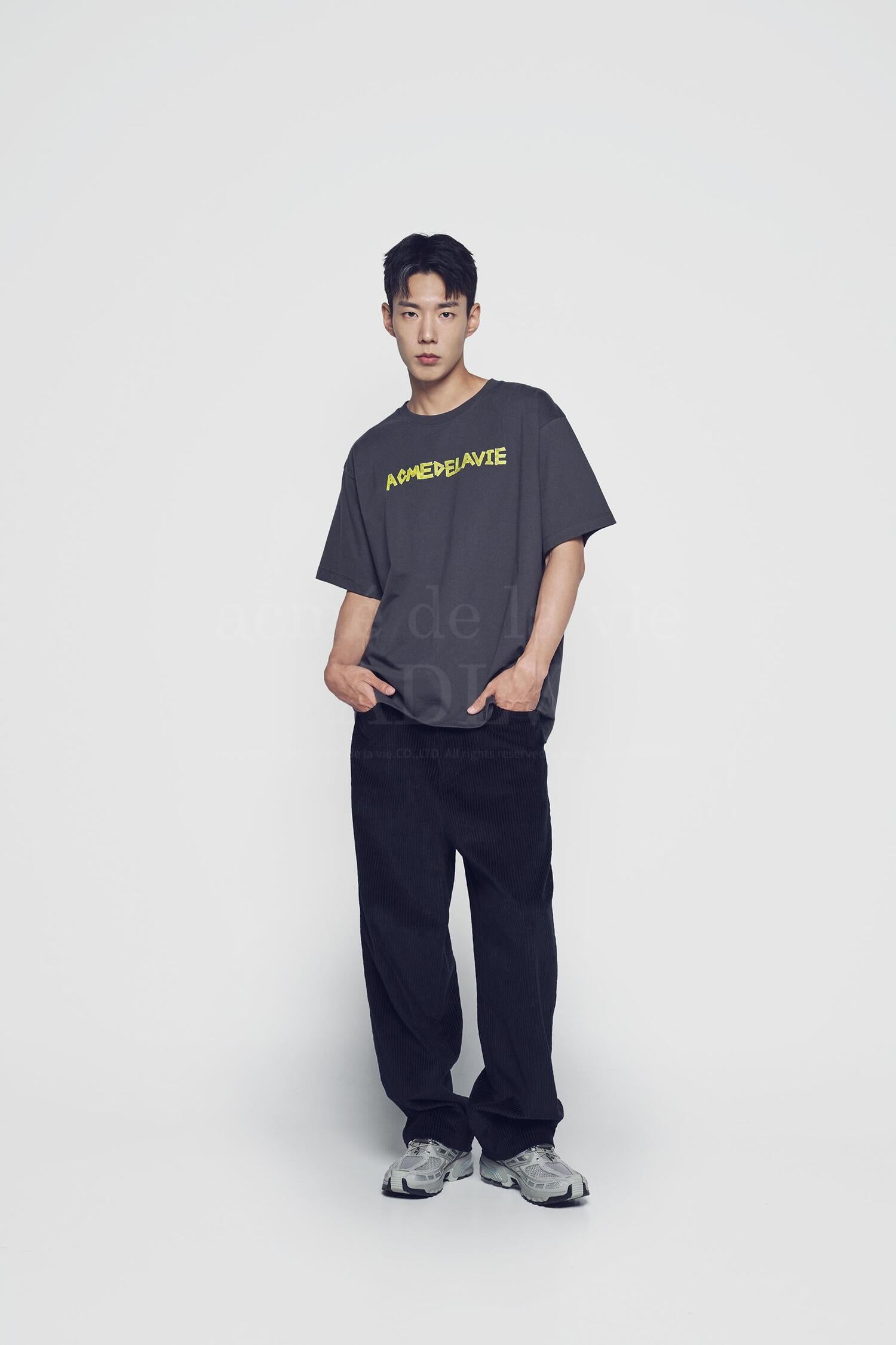 [ADLV] TAPE TYPOGRAPHIC SHORT SLEEVE T-SHIRT /追跡付 acmé de la vie ADLV TAPE TYPOGRAPHIC SHORT SLEEVE T-SHIRT