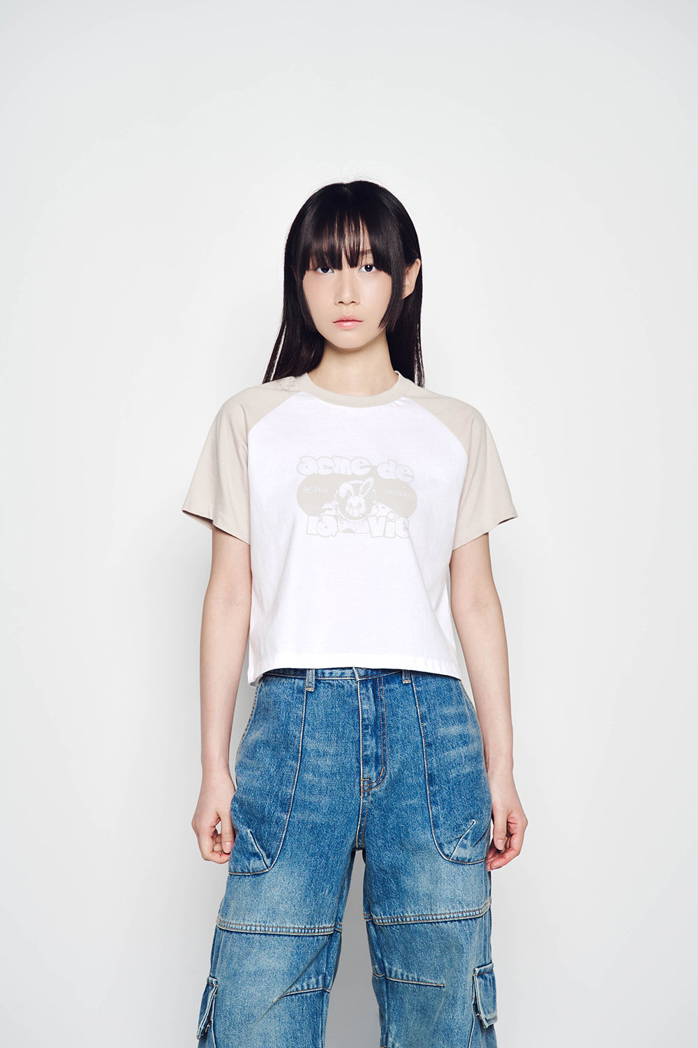 【ADLV】 WOMAN SPACE RABBIT RAGLAN CROP SHORT SLEEVE T-SHIRT acmé de la vie ADLV WOMAN SPACE RABBIT RAGLAN CROP SHORT