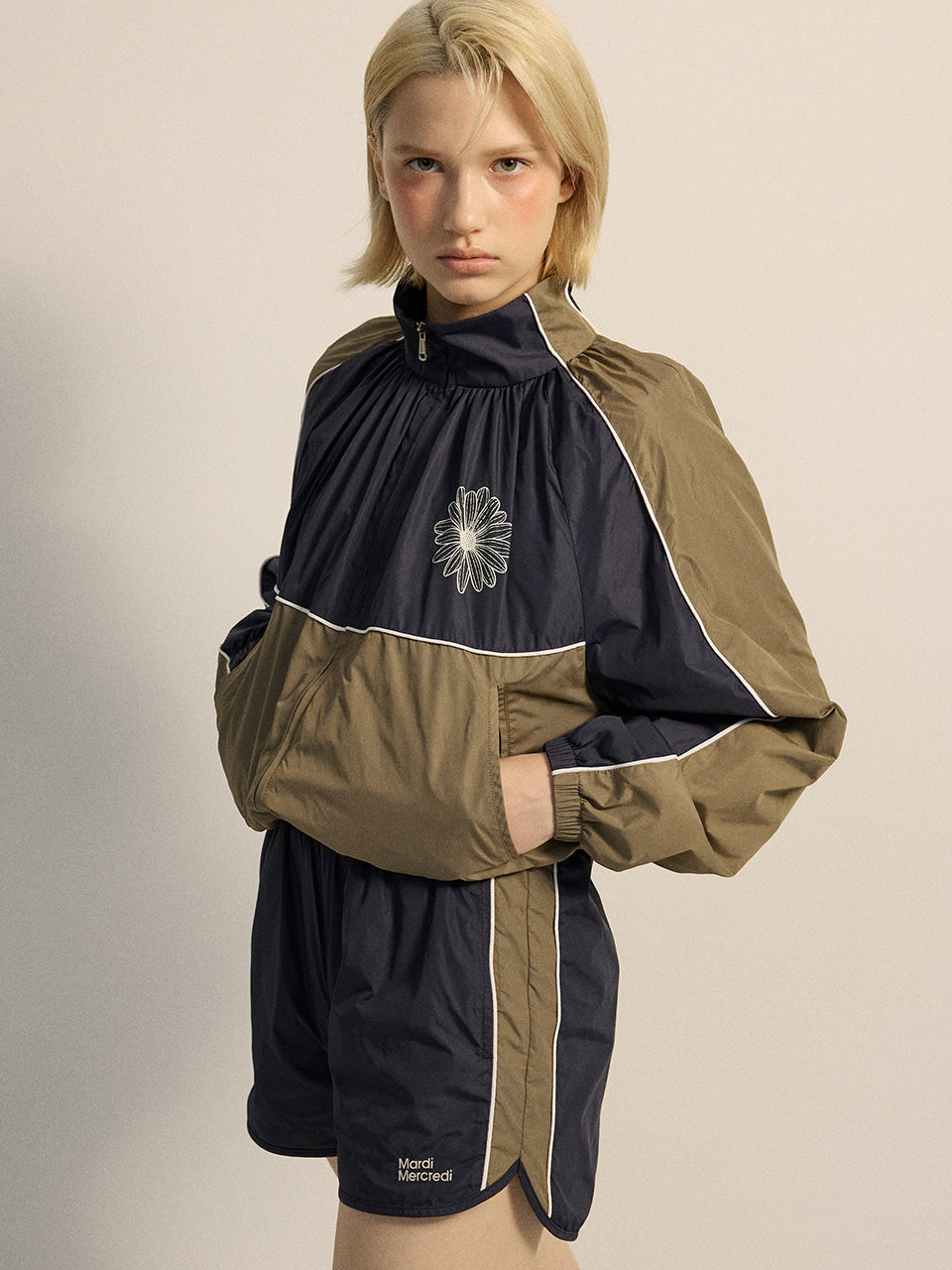 【新品】Mardi Mercredi Actif Hoodie Sweat MARDI MERCREDI ACTIF – SeoulSeoul